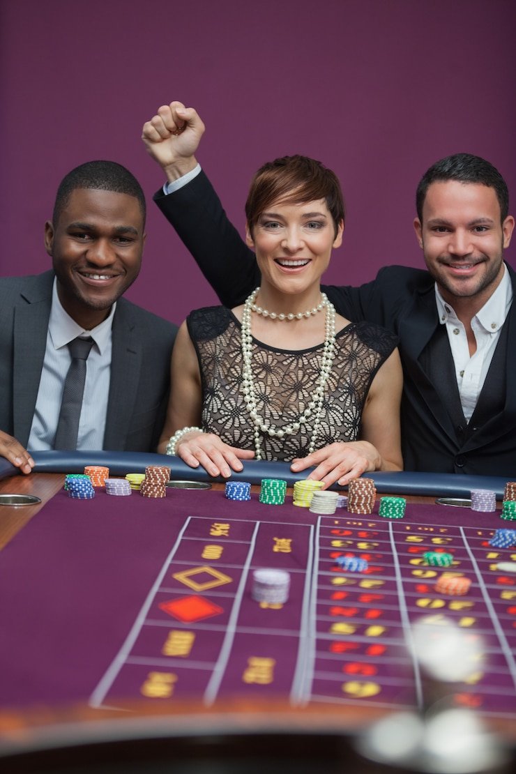 Tabel lengkap pembayaran Lightning Dice dengan semua kombinasi taruhan dan odds